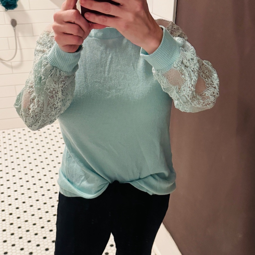 Elegant Lace Sleeve Top - Aqua